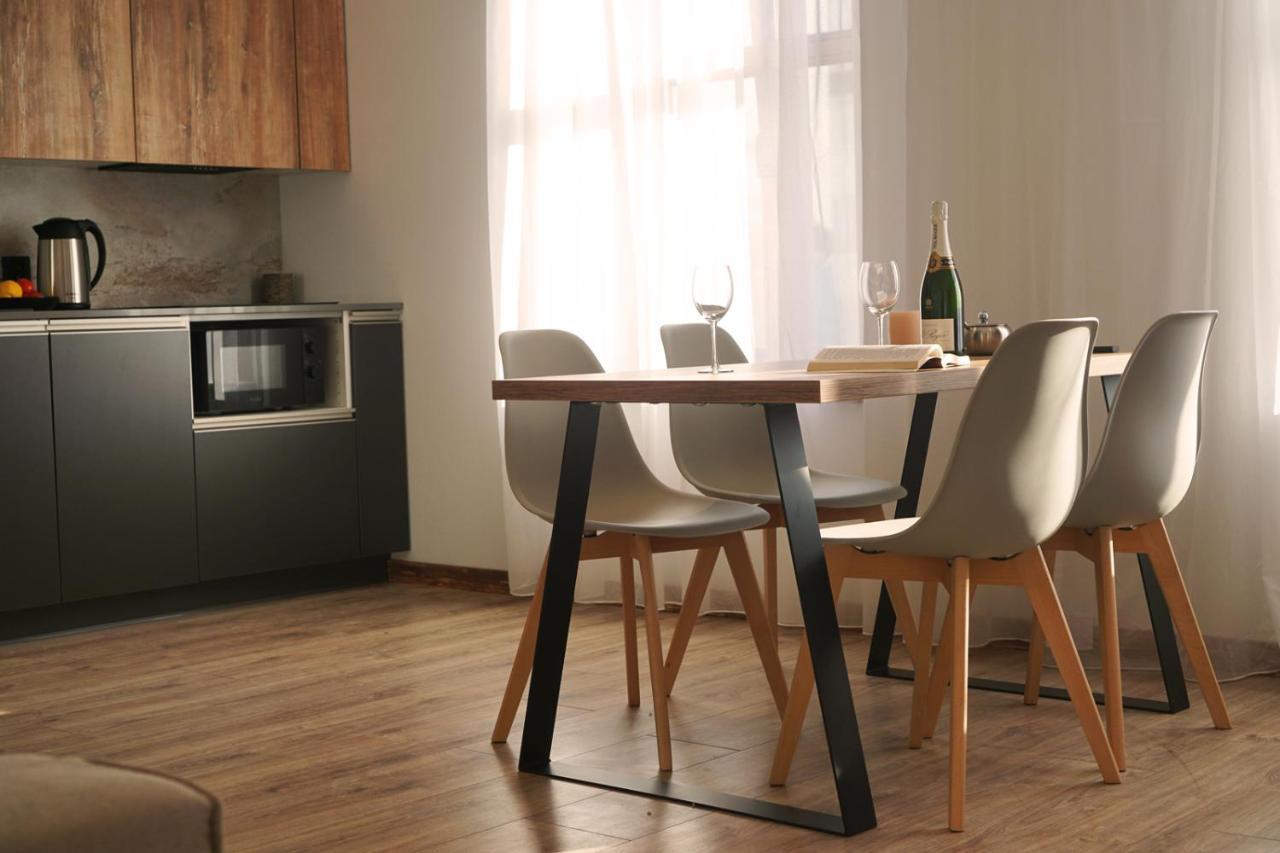 Kamienica Na Nowo Apartamenty Warszawska มรุงโกโว ภายนอก รูปภาพ