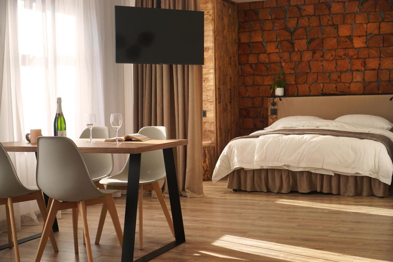 Kamienica Na Nowo Apartamenty Warszawska มรุงโกโว ภายนอก รูปภาพ