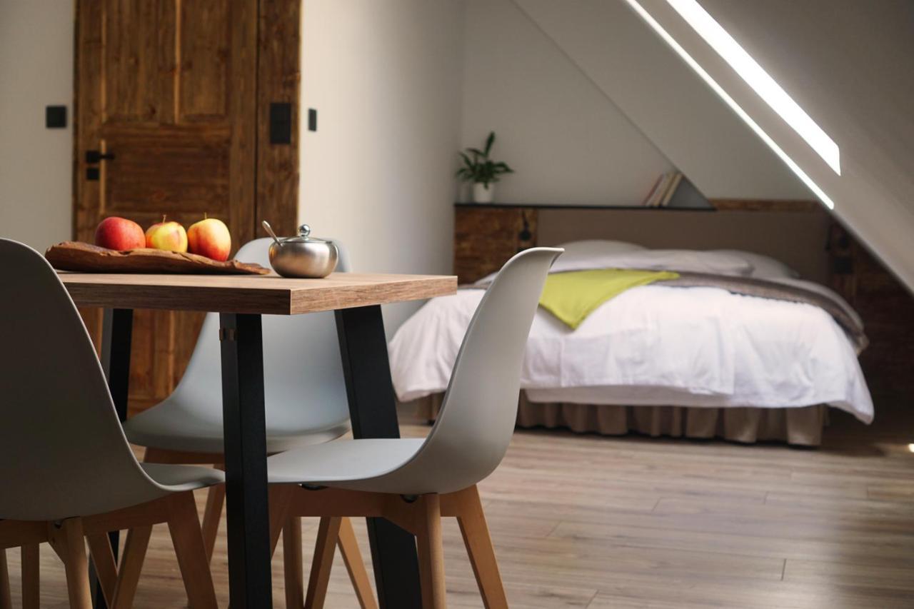 Kamienica Na Nowo Apartamenty Warszawska มรุงโกโว ภายนอก รูปภาพ